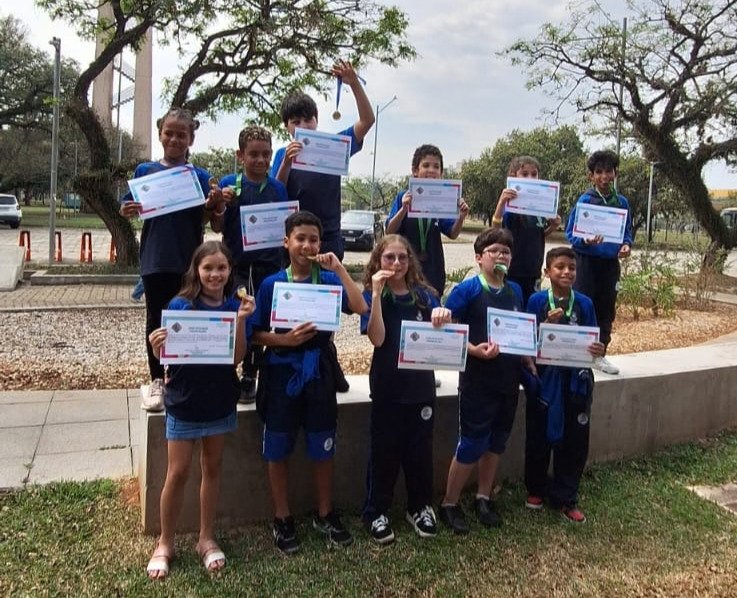 Alunos da rede municipal de Cotia são premiados em Campeonato de Jogos Matemáticos