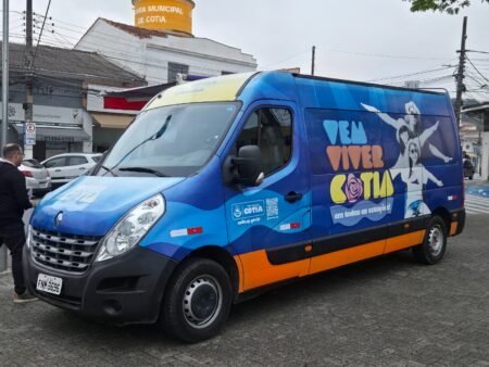 Blitz do Turismo percorre Cotia para apresentar atrativos da cidade aos moradores