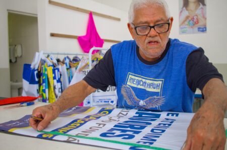 Sustentabilidade e empreendedorismo: oficina de costura transforma lonas publicitárias em sacolas