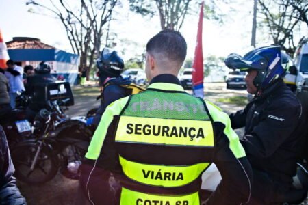 Trânsito: Cotia recebe ação educativa do “Movimento Afaste-se, proteja quem cuida da sua viagem”