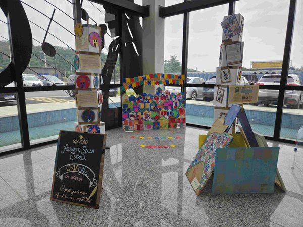 Seminário reúne 200 professores para compartilhar boas práticas na Educação Infantil de Cotia
